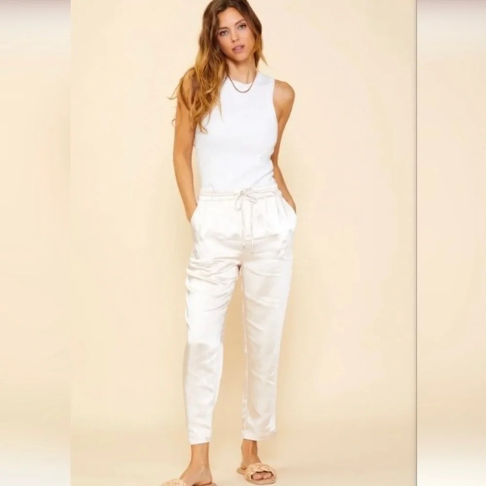 Skies are Blue cream sateen ankle length drawstring pants size XS